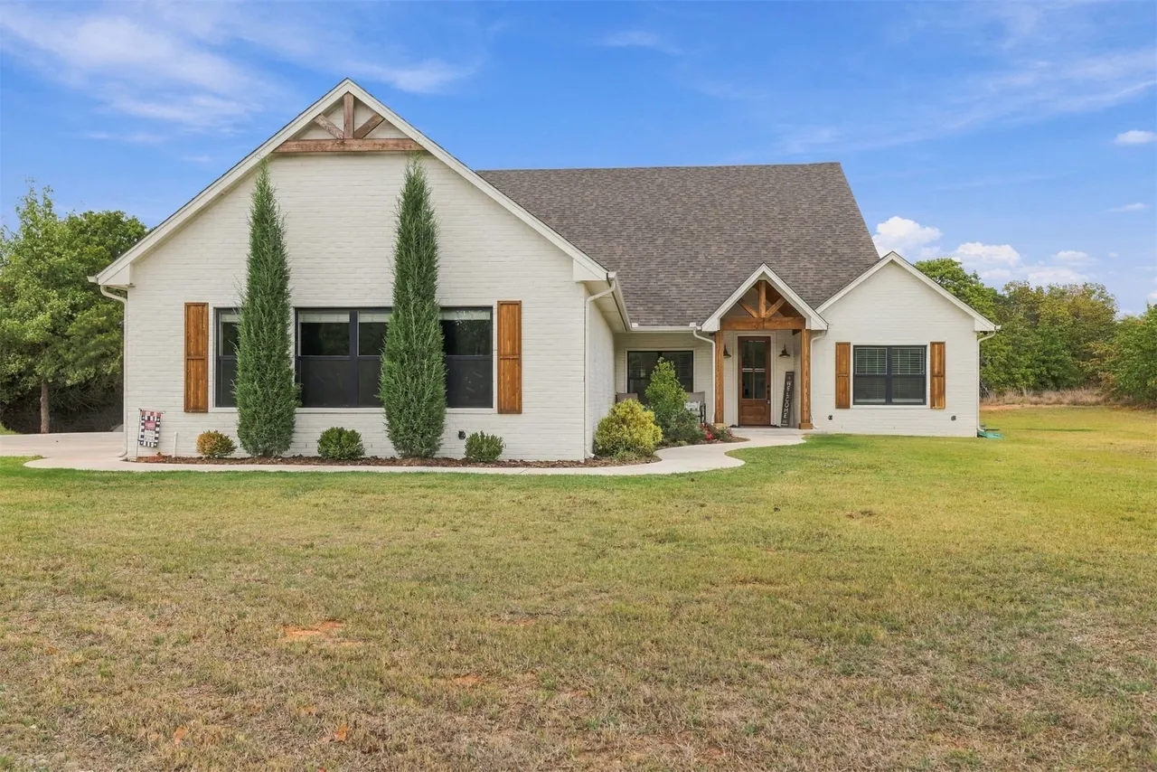 Photo 2 — 10281 236th, Blanchard, OK 73010