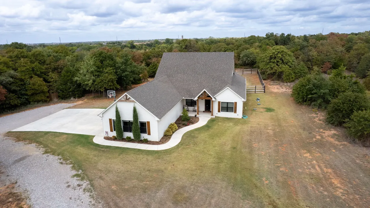 Photo 38 — 10281 236th, Blanchard, OK 73010