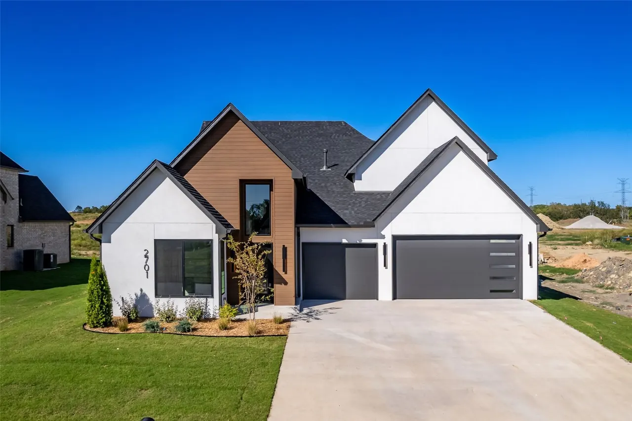 Front exterior — 2701 E 134th Circle S, Bixby, OK 74008