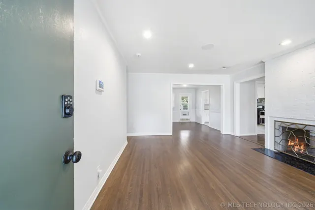 Photo 3 — 1552 E 49th Place, Tulsa, OK 74105