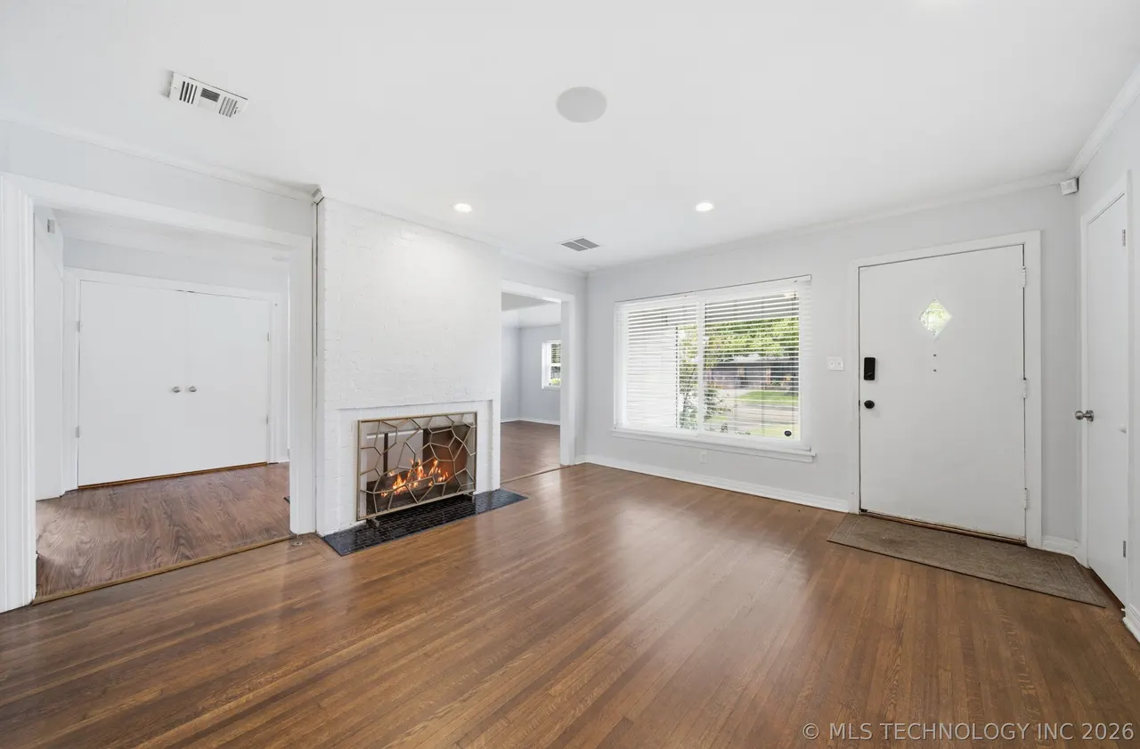 Photo 5 — 1552 E 49th Place, Tulsa, OK 74105