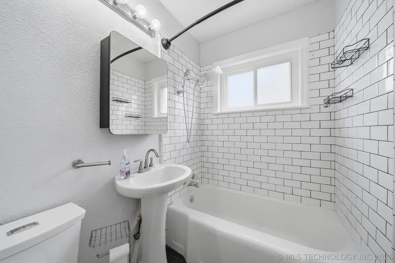 Photo 18 — 1552 E 49th Place, Tulsa, OK 74105