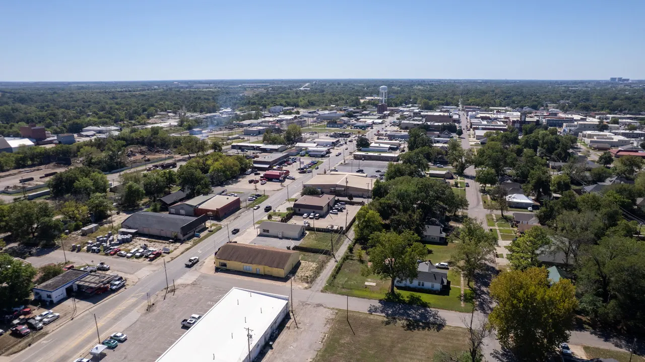 Photo 17 — 214 W Mulberry, Durant, OK 74701
