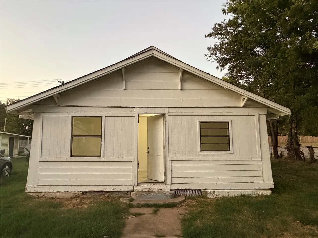 Front exterior — 1903 W Easton Court, Tulsa, OK 74127