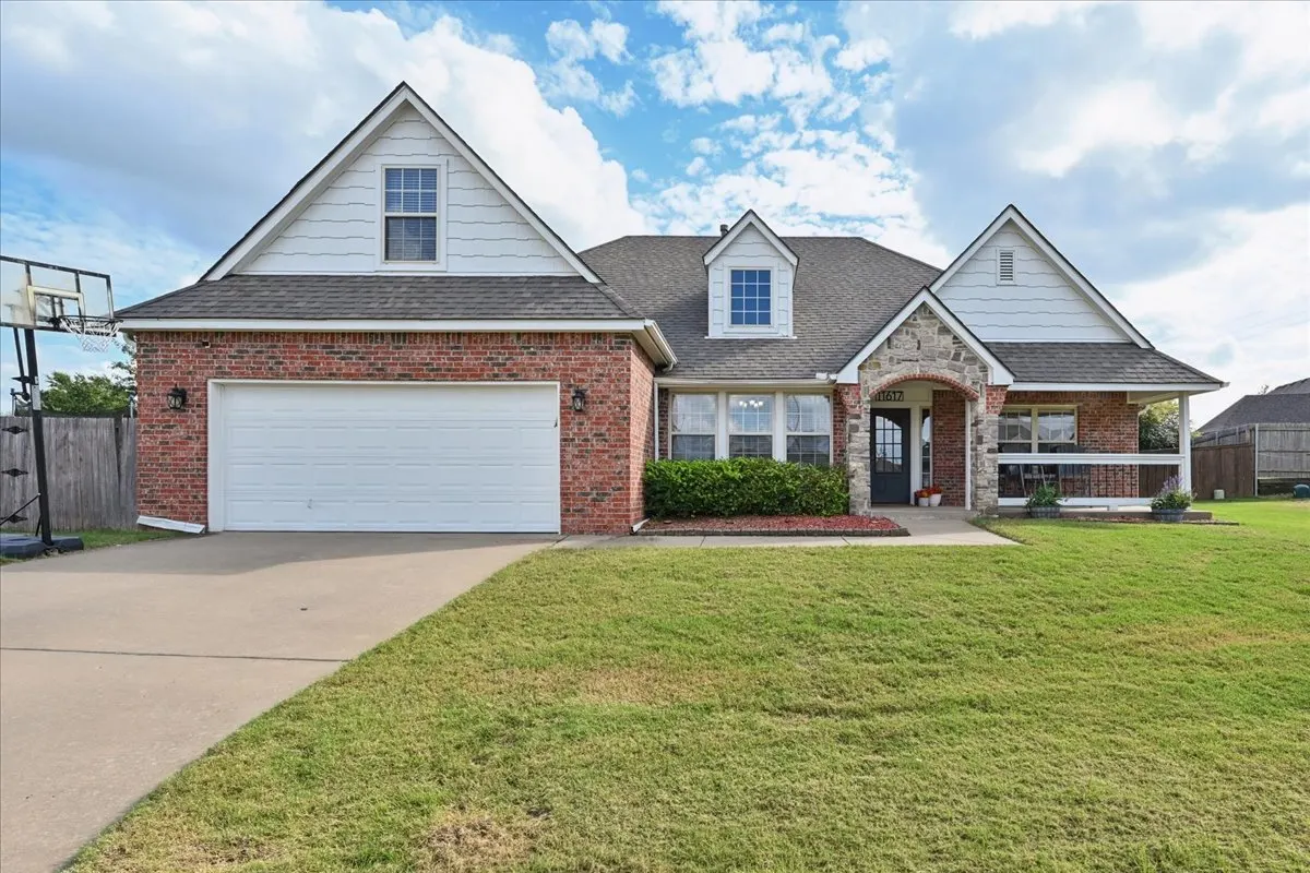 Front exterior — 11617 S Primrose Court, Jenks, OK 74037