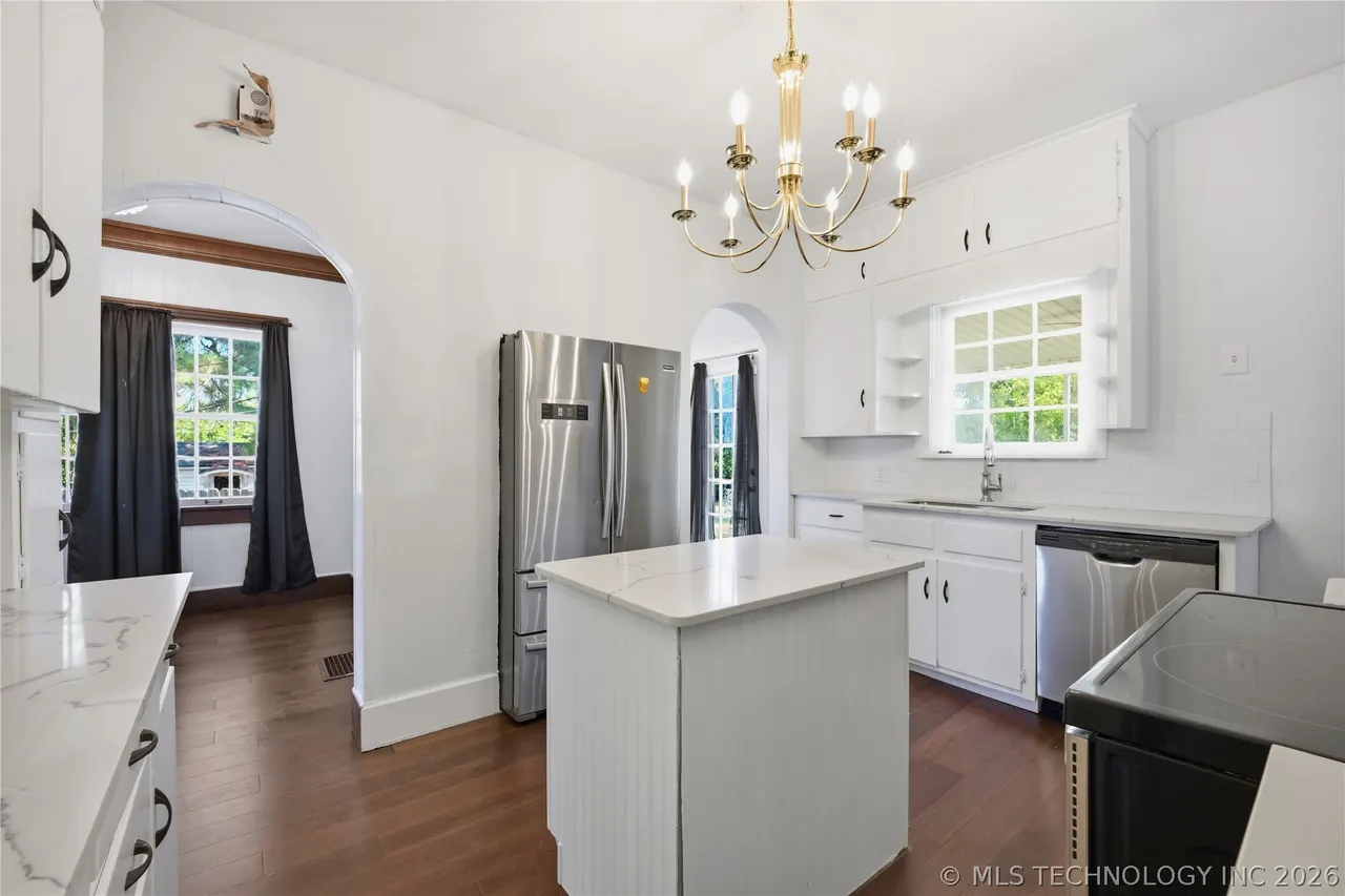 Photo 7 — 312 Country Club Drive, Holdenville, OK 74848