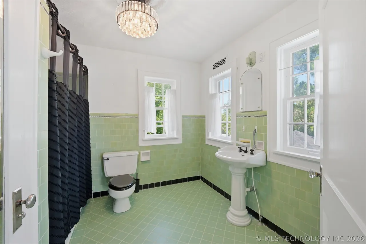 Photo 23 — 312 Country Club Drive, Holdenville, OK 74848