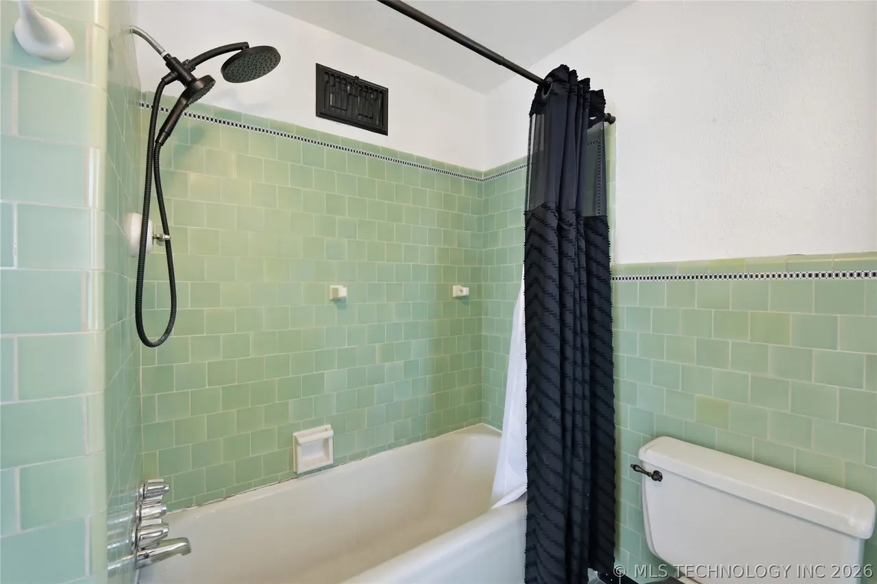 Photo 24 — 312 Country Club Drive, Holdenville, OK 74848