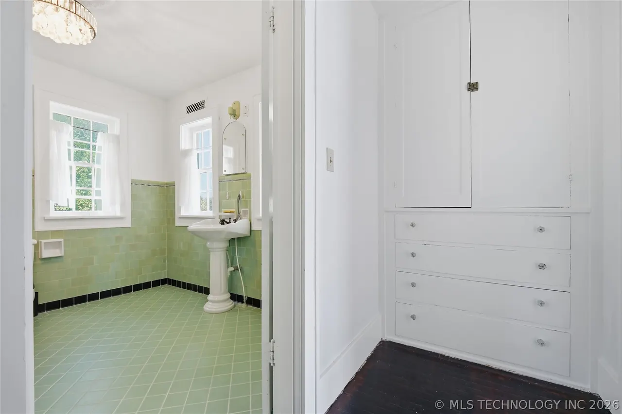 Photo 15 — 312 Country Club Drive, Holdenville, OK 74848