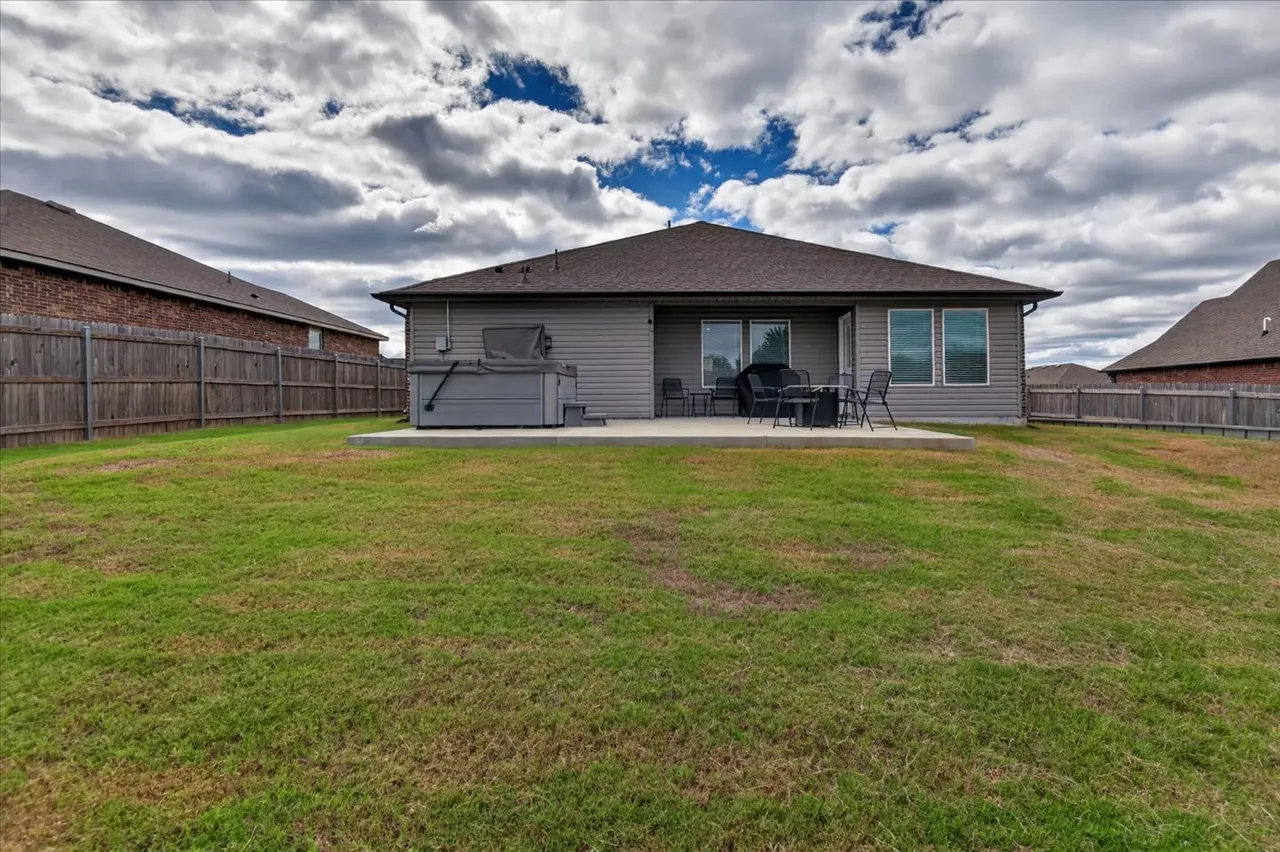Photo 27 — 3210 SE Rushmore Street, Bartlesville, OK 74006