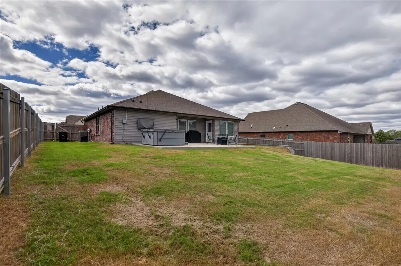 Photo 28 — 3210 SE Rushmore Street, Bartlesville, OK 74006