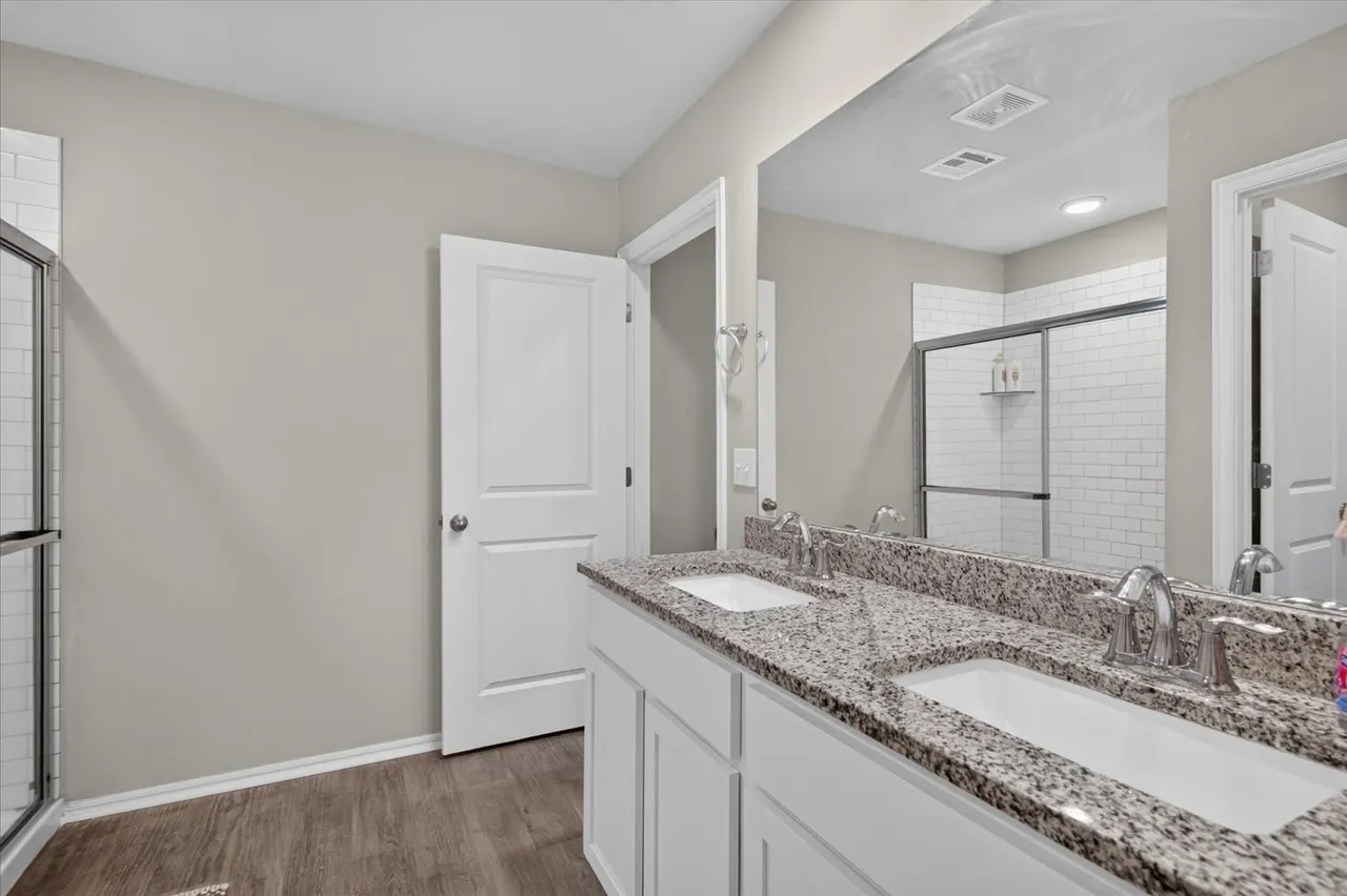 Photo 18 — 3210 SE Rushmore Street, Bartlesville, OK 74006