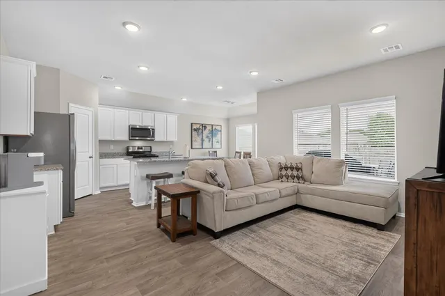 Photo 6 — 3210 SE Rushmore Street, Bartlesville, OK 74006