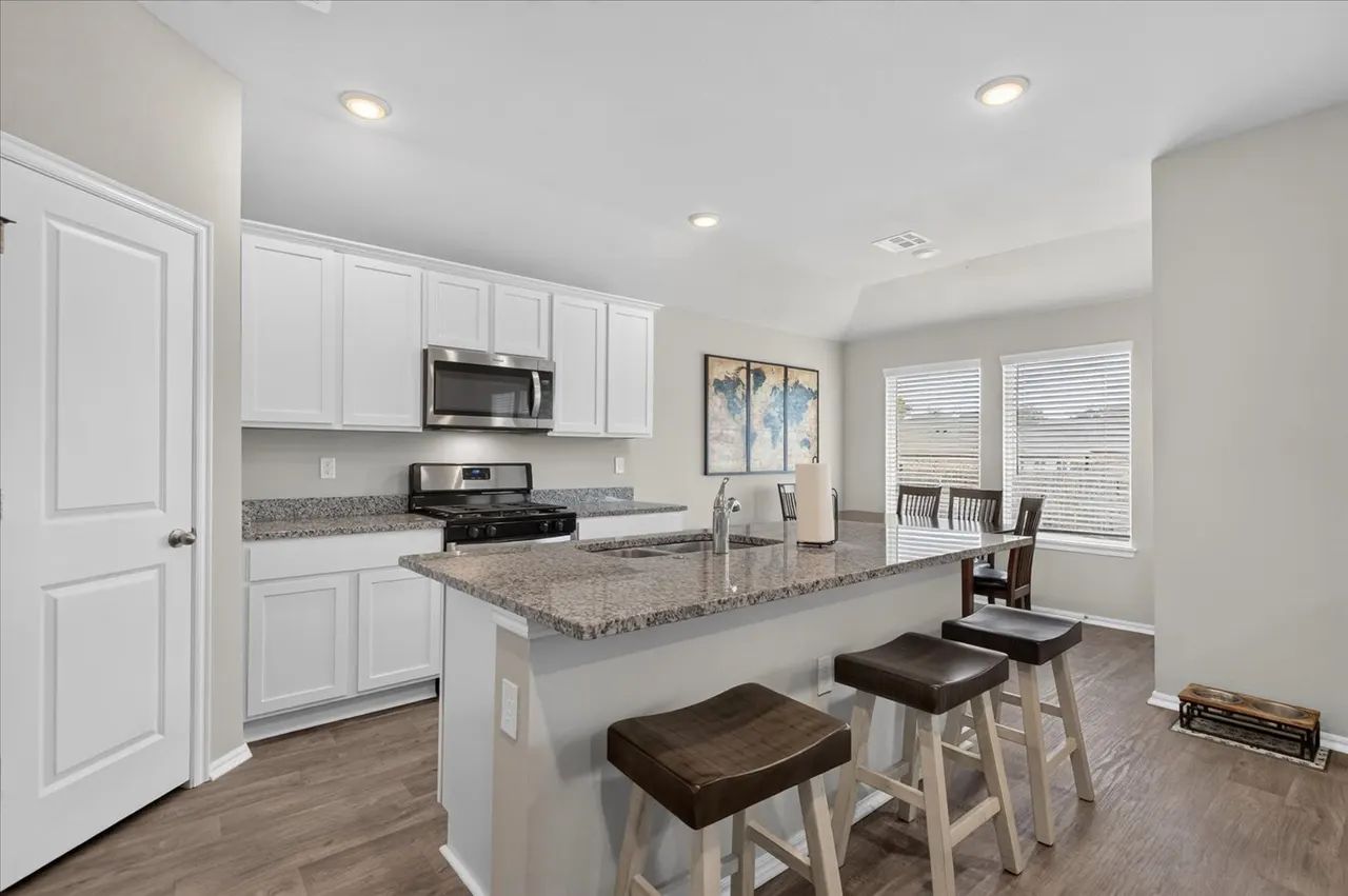Photo 8 — 3210 SE Rushmore Street, Bartlesville, OK 74006