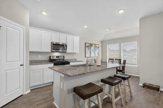 Photo 8 — 3210 SE Rushmore Street, Bartlesville, OK 74006