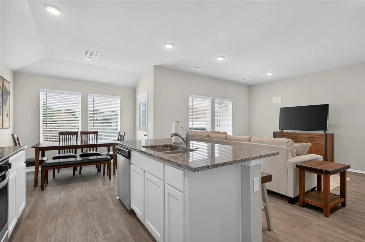 Photo 10 — 3210 SE Rushmore Street, Bartlesville, OK 74006