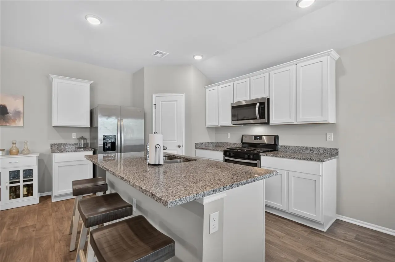 Photo 11 — 3210 SE Rushmore Street, Bartlesville, OK 74006