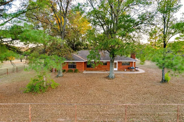 Photo 4 — 465583 Highway 141, Gans, OK 74936
