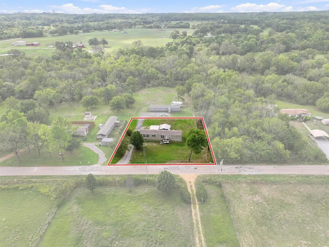 Photo 2 — 229 Forest Lane, Durant, OK 74701