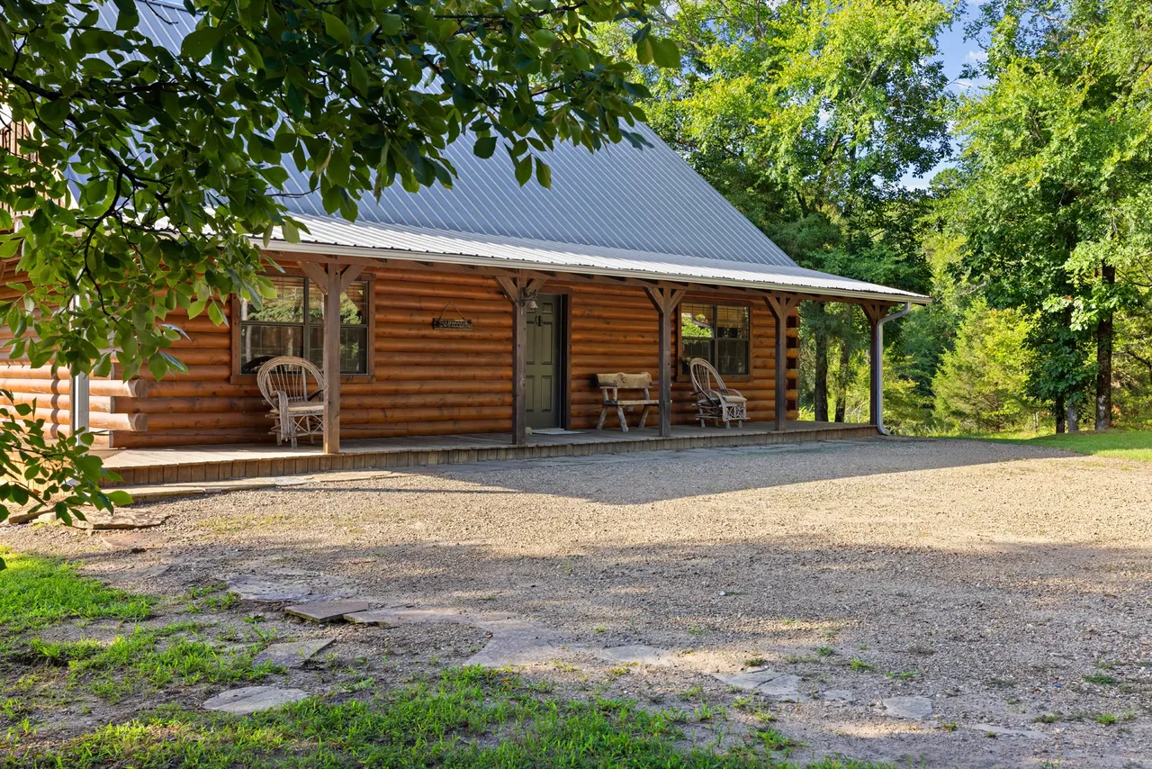 Photo 7 — 1602 Wyr #71400 Road, Broken Bow, OK 74728