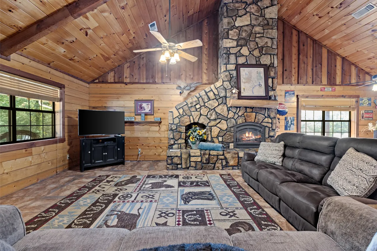 Photo 9 — 1602 Wyr #71400 Road, Broken Bow, OK 74728