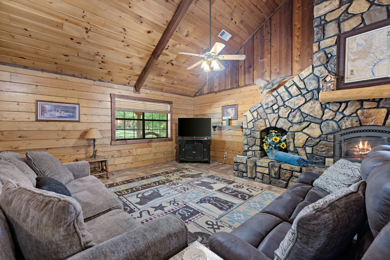 Photo 10 — 1602 Wyr #71400 Road, Broken Bow, OK 74728
