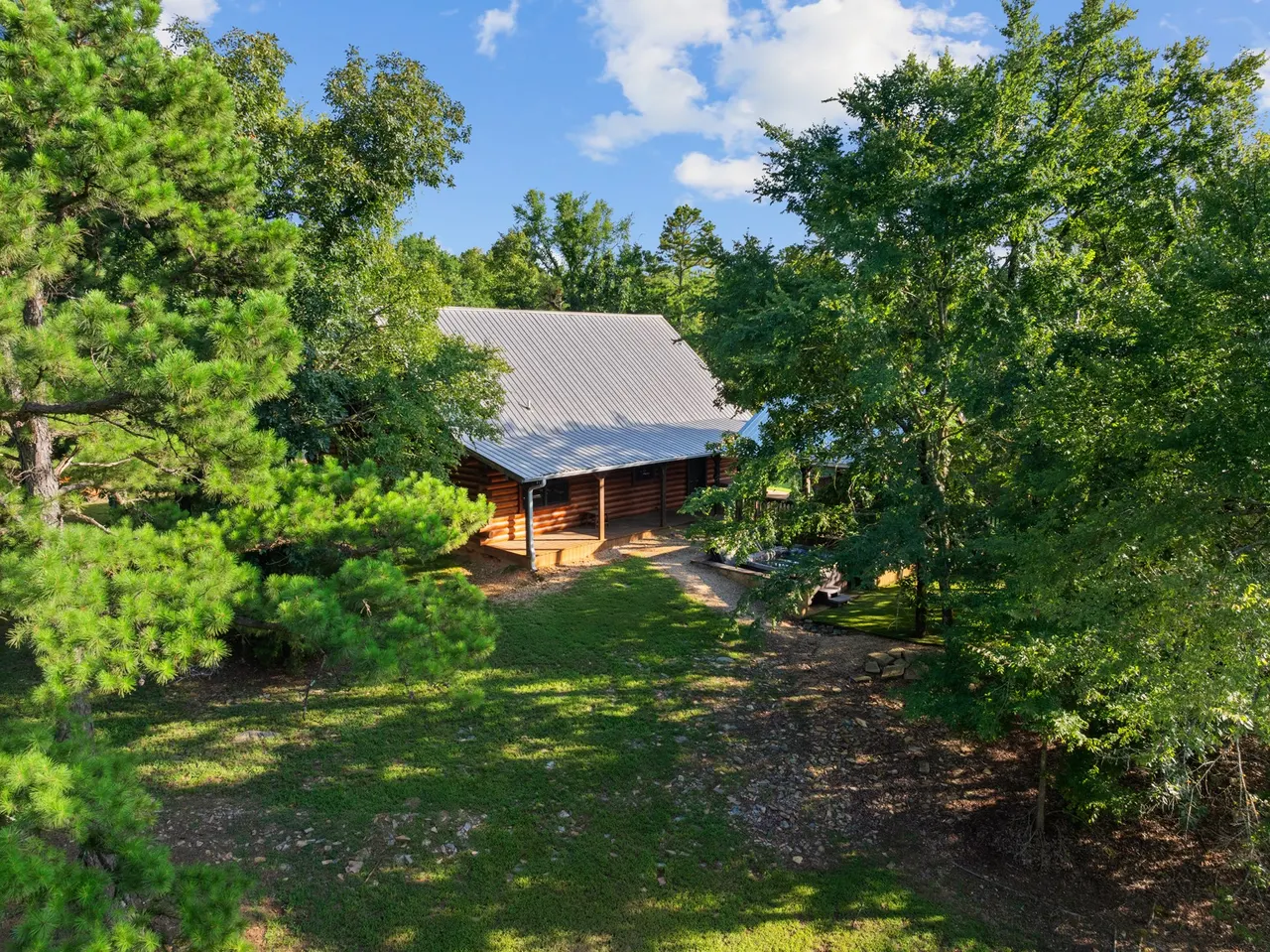Photo 3 — 1602 Wyr #71400 Road, Broken Bow, OK 74728