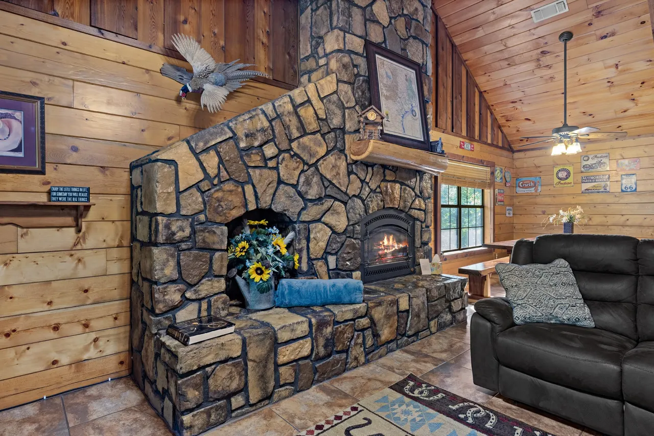 Photo 13 — 1602 Wyr #71400 Road, Broken Bow, OK 74728