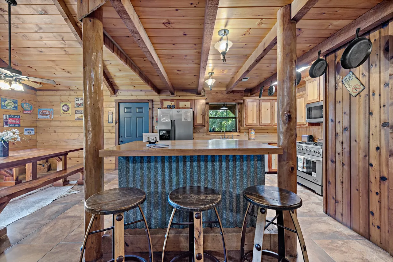 Photo 14 — 1602 Wyr #71400 Road, Broken Bow, OK 74728