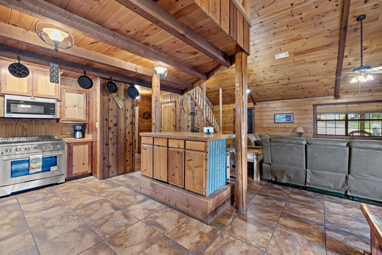 Photo 16 — 1602 Wyr #71400 Road, Broken Bow, OK 74728
