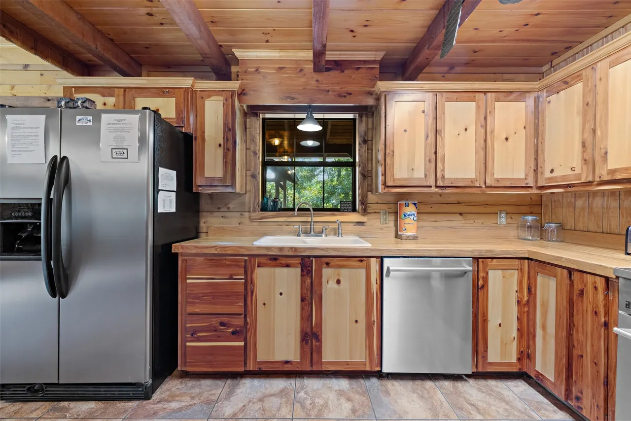 Photo 18 — 1602 Wyr #71400 Road, Broken Bow, OK 74728