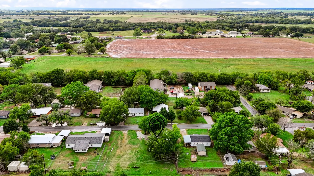 Photo 41 — 609 N Hyden Street, Stratford, OK 74872