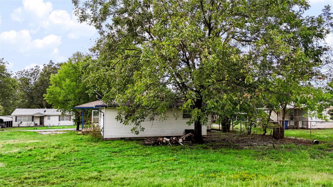 Photo 54 — 609 N Hyden Street, Stratford, OK 74872