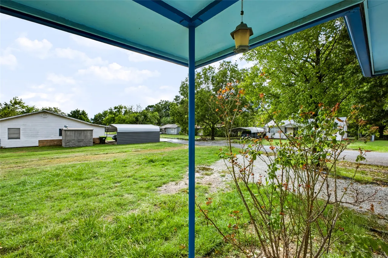 Photo 37 — 609 N Hyden Street, Stratford, OK 74872