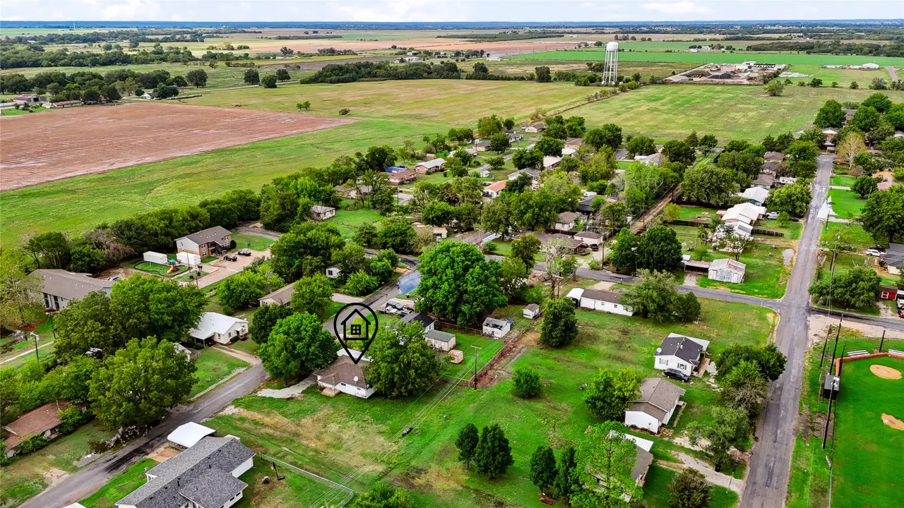 Photo 39 — 609 N Hyden Street, Stratford, OK 74872