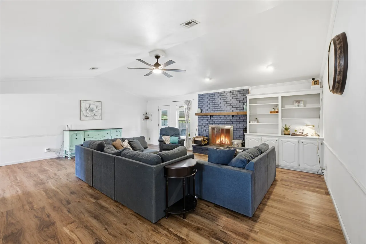Photo 5 — 1202 Oklahoma Place, Claremore, OK 74017