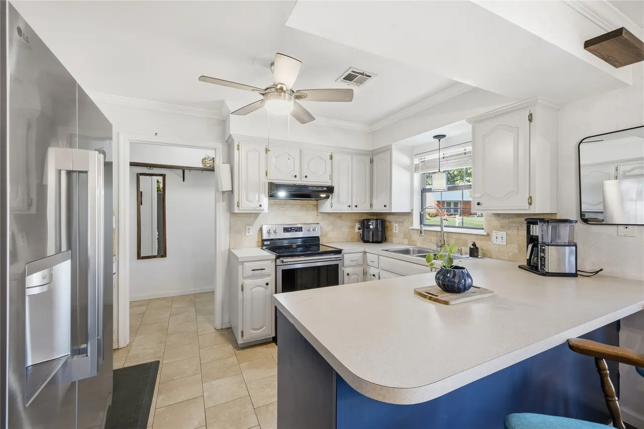Photo 11 — 1202 Oklahoma Place, Claremore, OK 74017