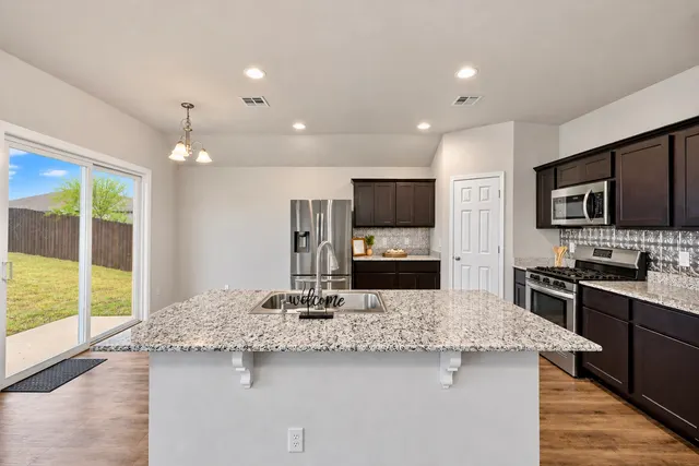 Photo 5 — 2005 Orchid Lane, Claremore, OK 74019