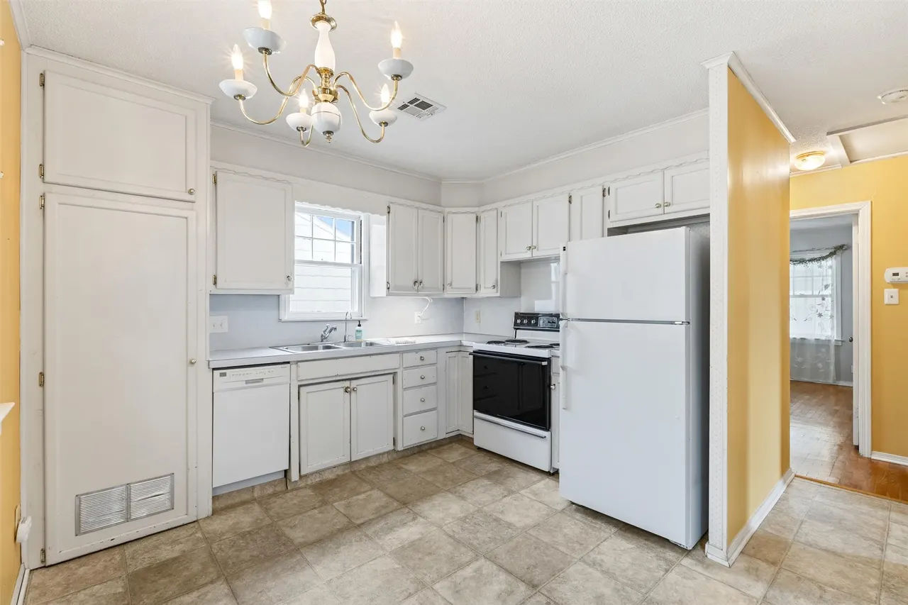 Photo 11 — 604 Mill, Bartlesville, OK 74003