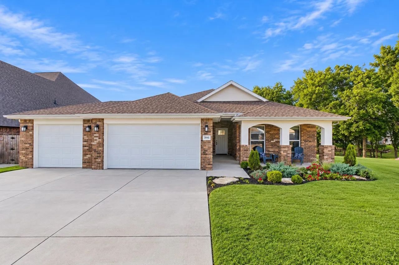Front exterior — 2045 E 129th Street S, Jenks, OK 74037
