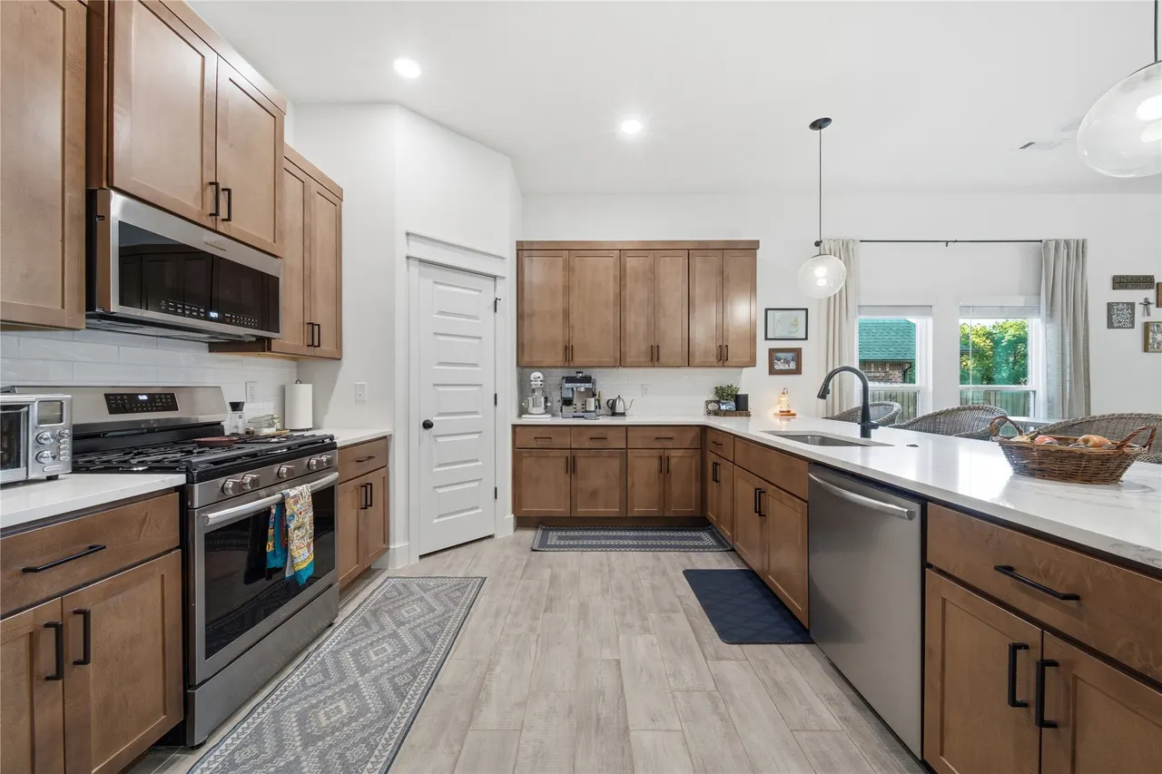 Photo 6 — 2045 E 129th Street S, Jenks, OK 74037
