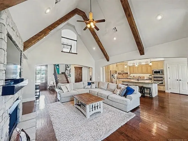 Photo 2 — 2327 Summerset Point, Tahlequah, OK 74464