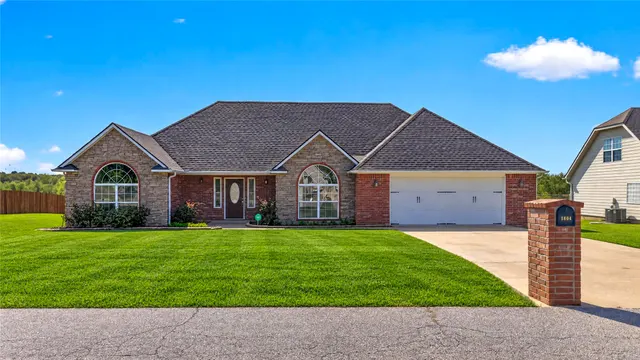 Photo 2 — 1804 Estates Drive, Grove, OK 74344