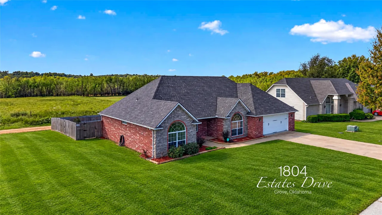 Photo 3 — 1804 Estates Drive, Grove, OK 74344
