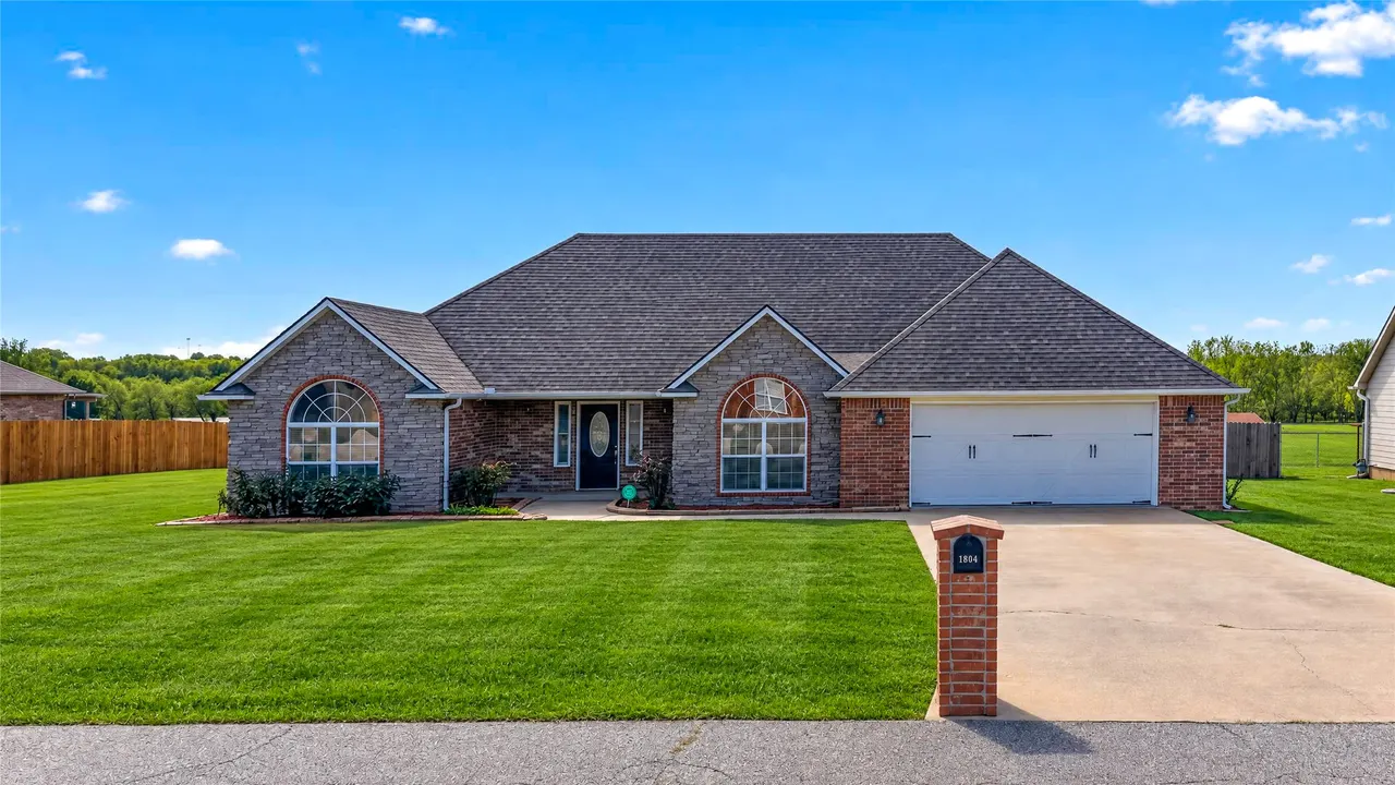 Photo 10 — 1804 Estates Drive, Grove, OK 74344