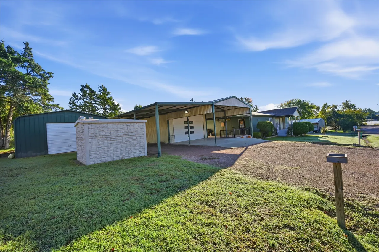 Photo 7 — 602 Labrea, Sulphur, OK 73086