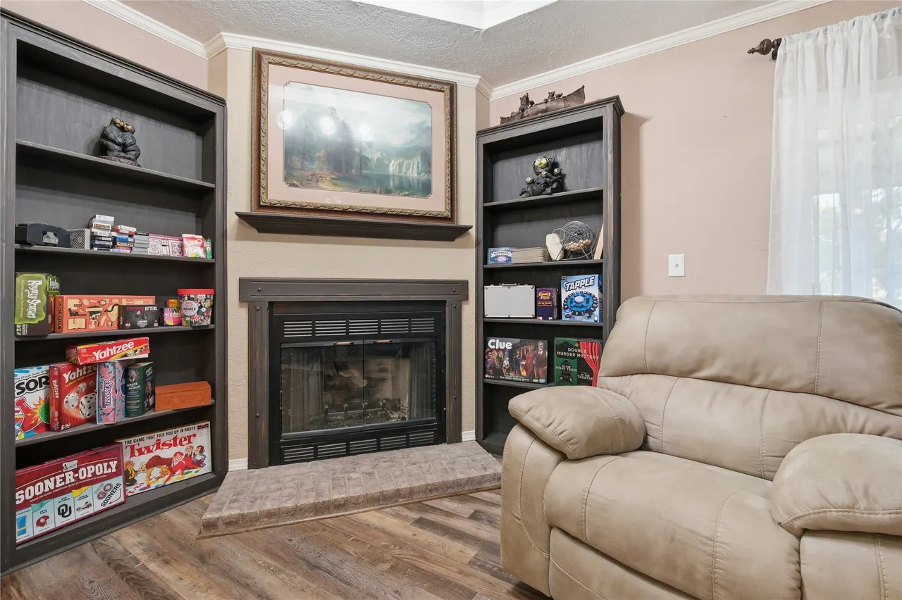 Photo 12 — 602 Labrea, Sulphur, OK 73086