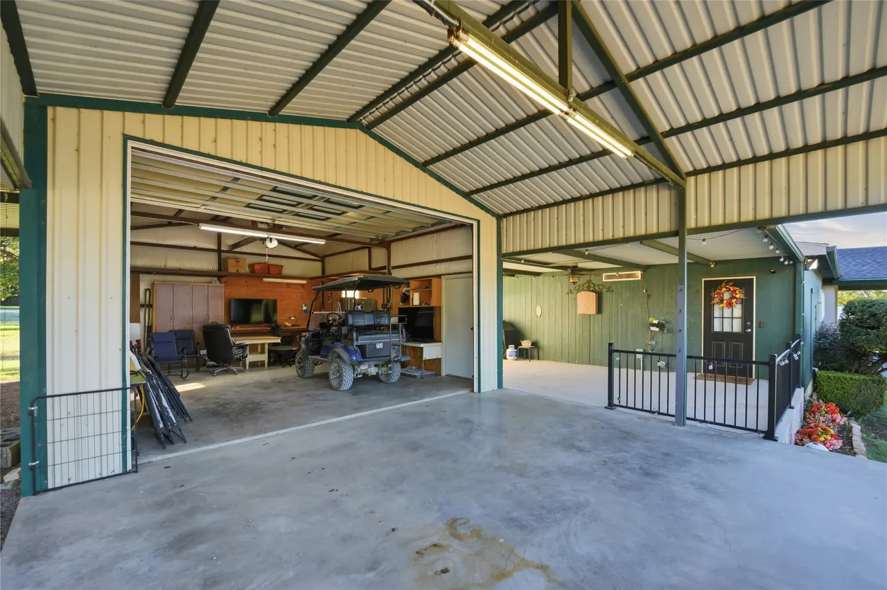 Photo 37 — 602 Labrea, Sulphur, OK 73086