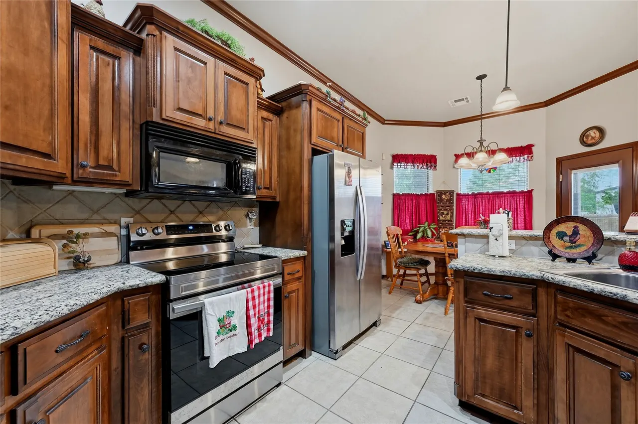Photo 5 — 5714 Remington Circle S, Durant, OK 74701