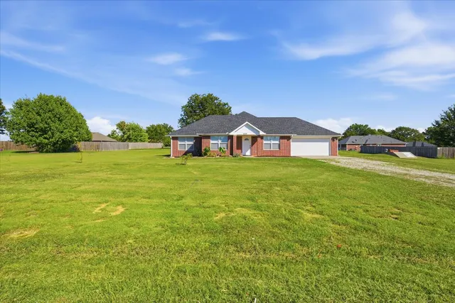 Photo 2 — 15598 County Road 3536 Road, Ada, OK 74820